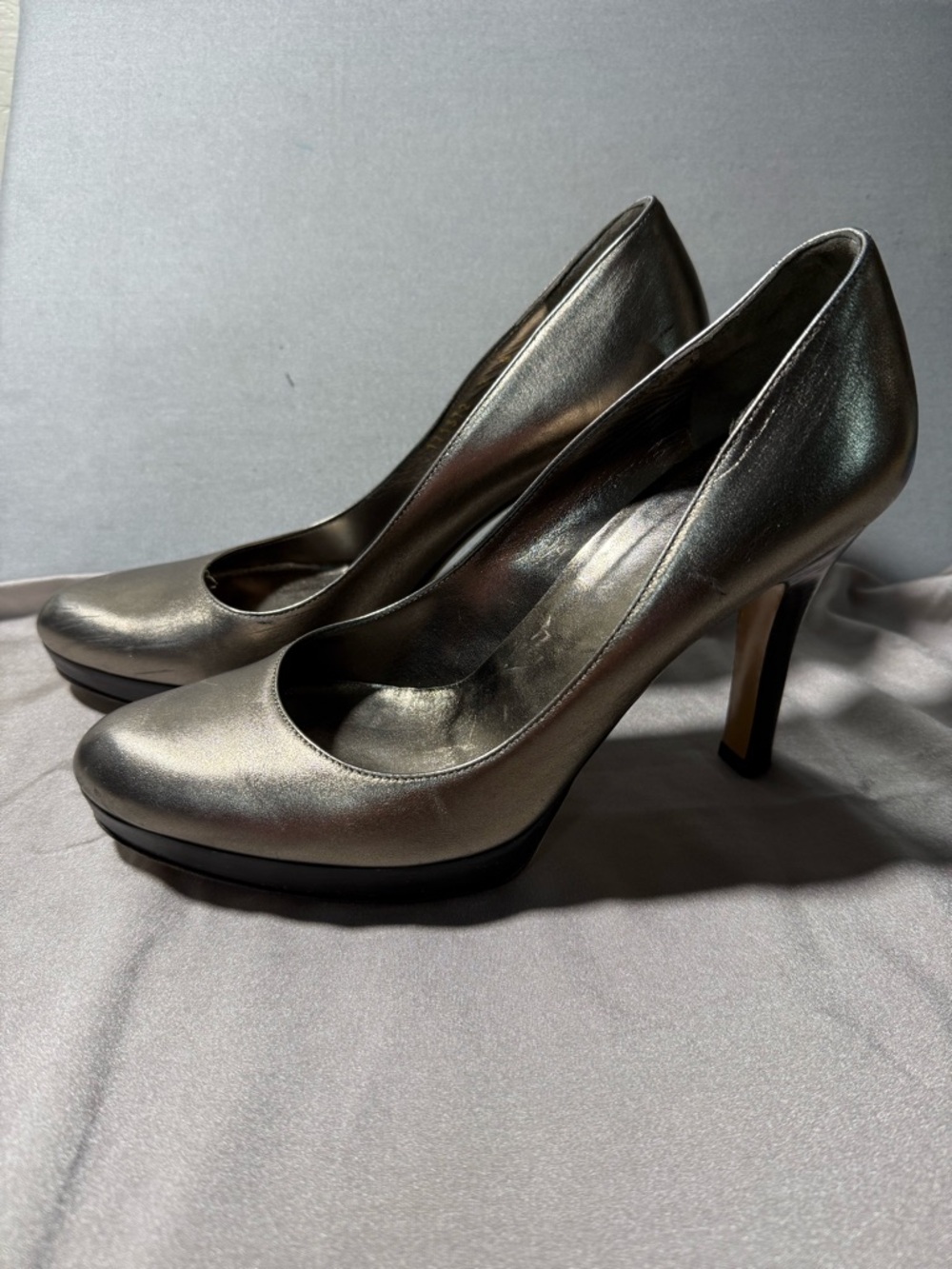 Gucci Metallic Bronze Platform Pumps Heels‎ Size 8B Fits 7-7.5 Made In Italy - Picture 2 of 8